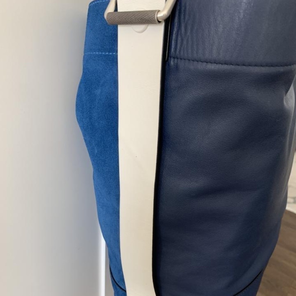 Rag & Bone Bucket Bag Nappa Leather/Suede w/adjustable Shoulder Strap Deep Blue - Picture 9 of 16